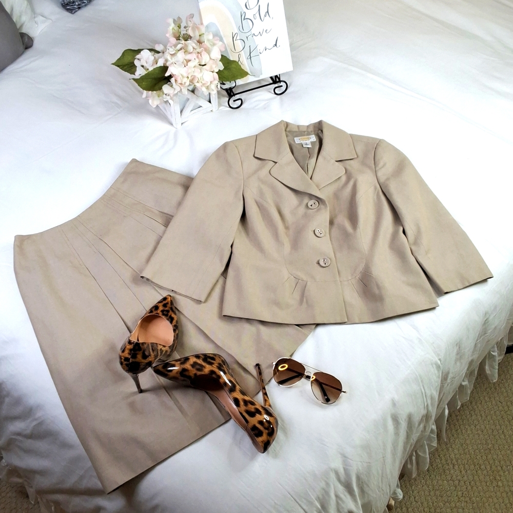 Talbots 2 PC Suit Set Blazer Jacket Elegant Wear Office Wear Career